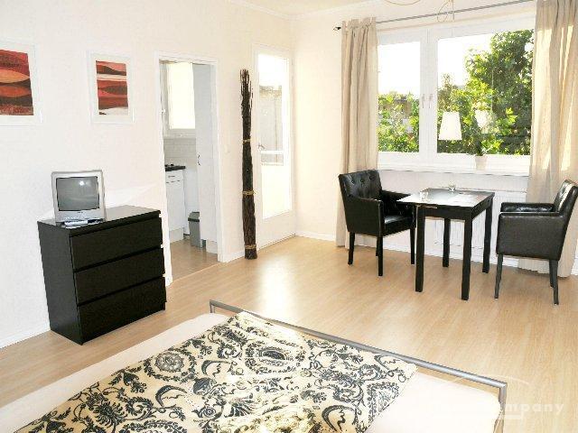 Schöne 1 Zimmer Wohnung mit Balkon in Berlin Wilmersdorf - Photo 1