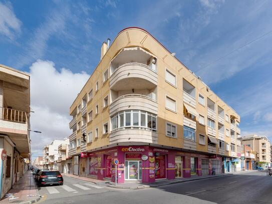 Apartment in Torrevieja with 3