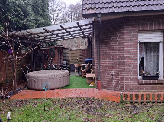 Westoverledingen, DHH, 4 ZKB, Carport.