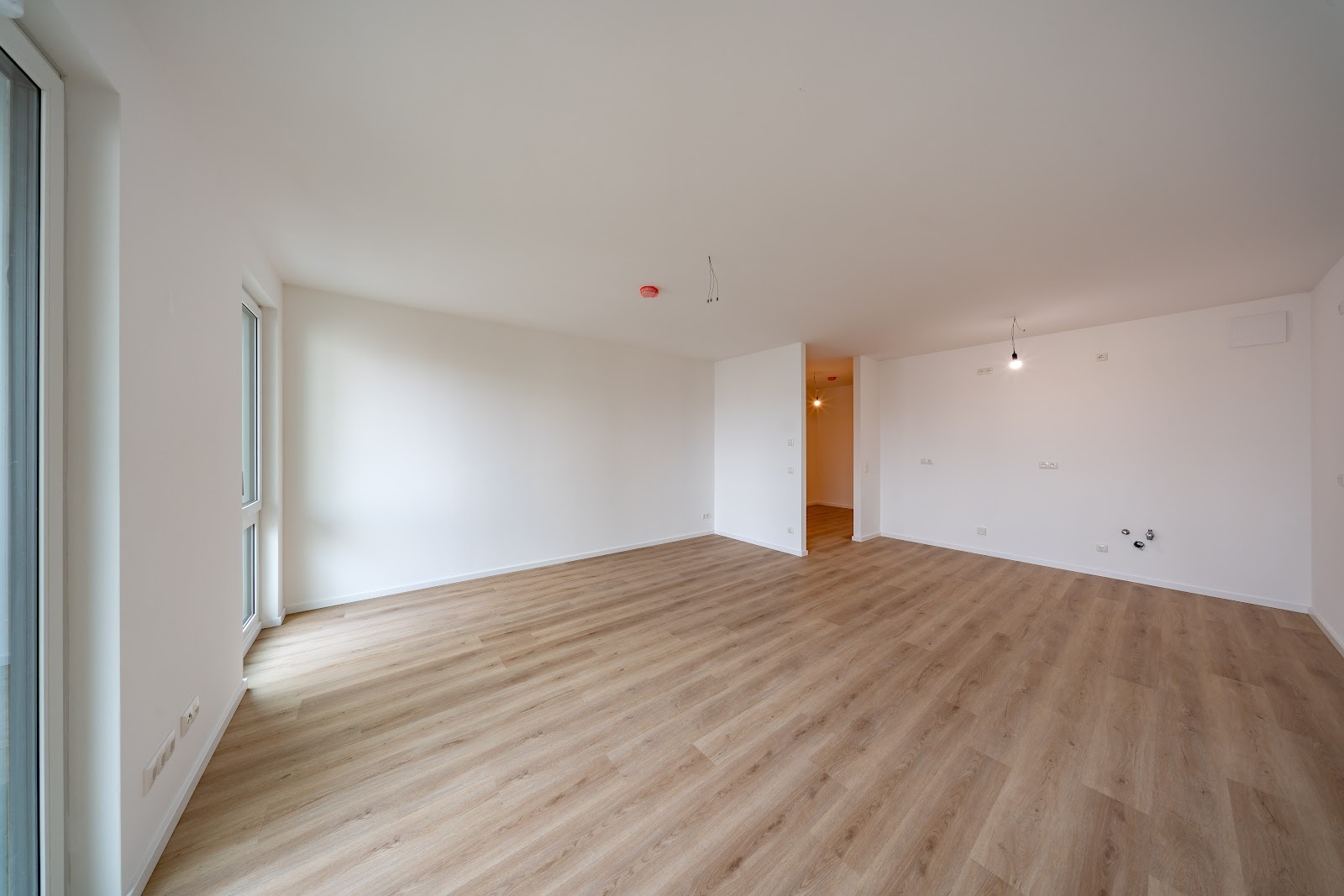 Großzügige Neubauwohnung am Wasser - Foto 1