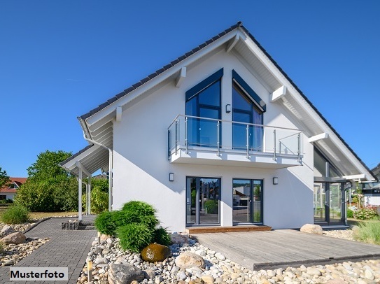 Großzügiges Einfamilienhaus mit Doppelcarport - ohne Provision!