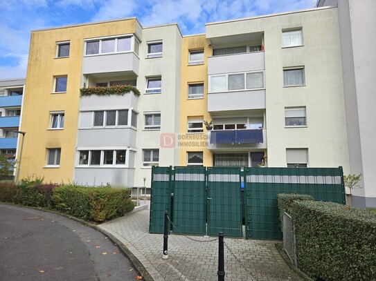 Top!! 3-4 Zimmer Wohnung mit Balkon, Einbauküche und Garage