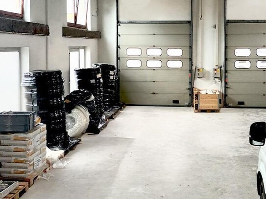 Lager courtagefrei ca. 330qm Gewerbehalle Garage Hochregal A23/A7 m. Rolltoren m. Büro/WC/Pantry