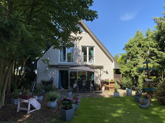 Kleines Zinshaus mit 4 Wohneinheiten in Rellingen, an der Stadtgrenze von Hamburg