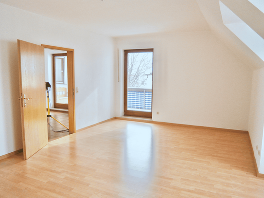 Familienfreundliche 4-Zimmer-Wohnung mit sonnigem Südbalkon in Stadtnähe