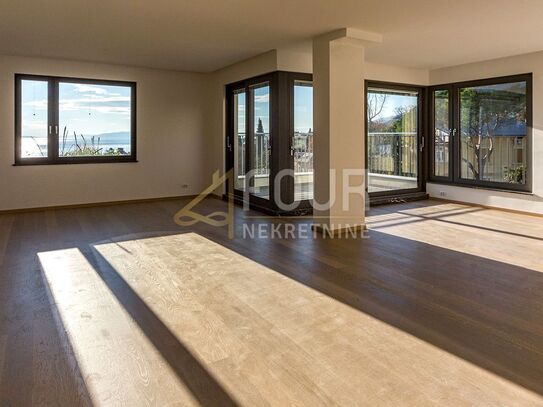 Wohnung Opatija - Centar, Opatija, 158,91m2