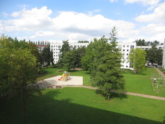 *Junge Familien aufgepasst! - Sanierte 3-Zimmer-Wohnung mit Balkon und Spielplatznähe*