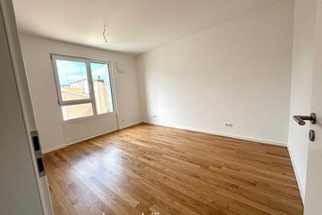 EXKLUSIVE 4-ZIMMER-NEUBAUWOHNUNG MIT LOGGIA IN ALTSTADTNÄHE