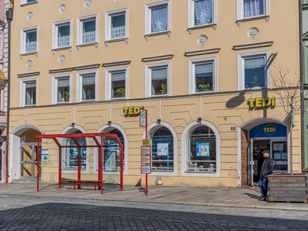 Top-Lage in Pfarrkichen! 
Gewerbe- und Einzelhandel-Immobilie 
in Pfarrkirchen - Rottal-Inn