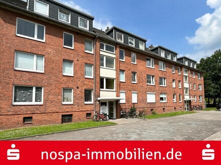 Vermietete Hochparterre Eigentumswohnung mit Balkon und PKW Stellplatz im Herzen von Husum