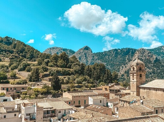 MALLORCA: Charmante 3-Zimmer-Wohnung mit Panoramablick auf die Berge in Bunyola