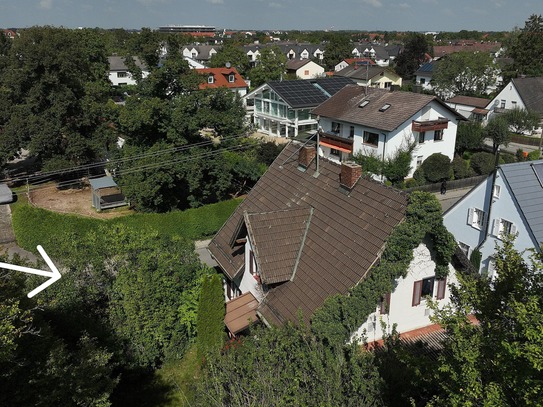 EFH oder 2 DHH oder Dreifamilienhaus VIEL Potenzial in zentraler Lage!