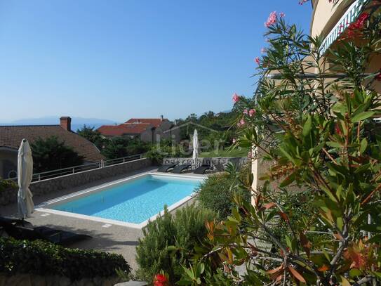 OPATIJA Luxuriöses Apartment mit Pool und Meerblick