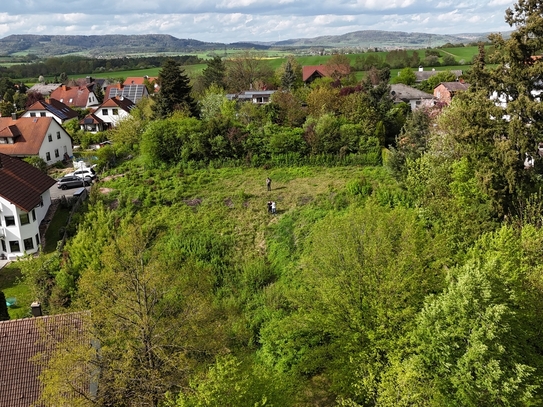 Vollerschlossenes Baugrundstück
in Hanglage in Eckental 
(Raum Erlangen & Nürnberg)