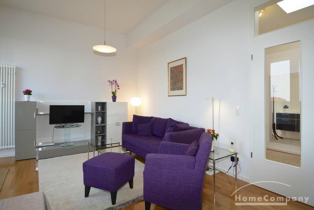 Wunderschöne, helle 3-Zimmer-Dachgeschoss-Wohnung in Berlin Charlottenburg, möbliert - Foto 1