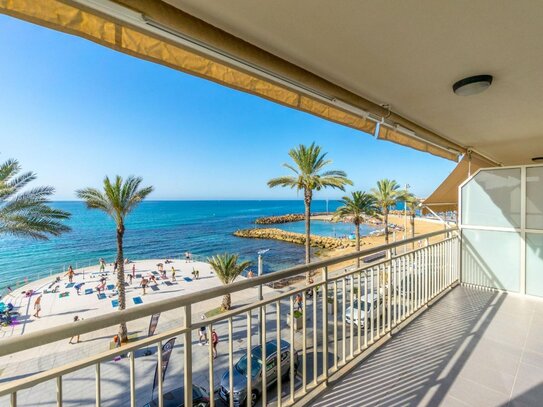 Fantastische renovierte Wohnung mit 4 Schlafzimmern und 2 Bädern und Blick auf die Playa del Cura