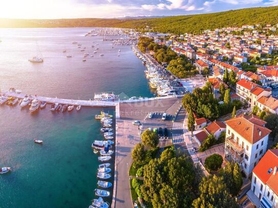 INSEL KRK, PUNAT - Renoviertes Haus, erste Reihe zum Meer