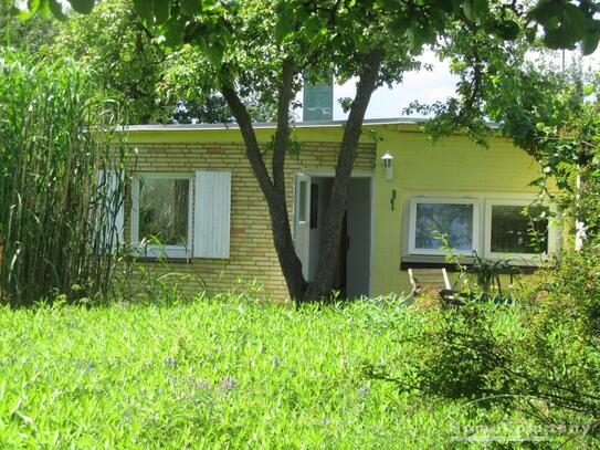 Voll möblierter 2-Zimmer Bungalow in Laboe (in der Nähe von Kiel), strandnah