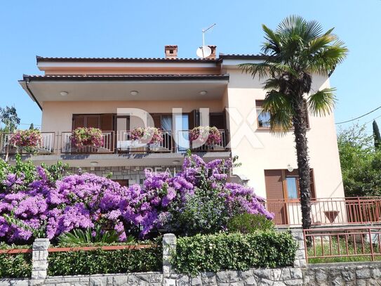 OPATIJA, LOVRAN - Doppelhaushälfte mit wunderschönem Blick auf das Meer und die Umgebung