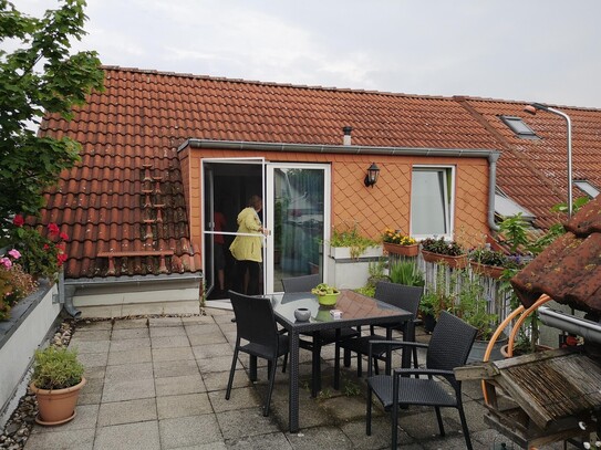 5 Zimmer Wohnung, 134 qm, 35 qm Dachterrasse, zwei Bäder