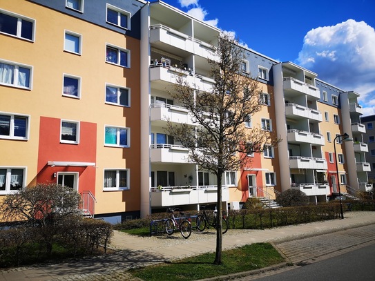 ++ Großzügig geschnitten mit Balkon ++