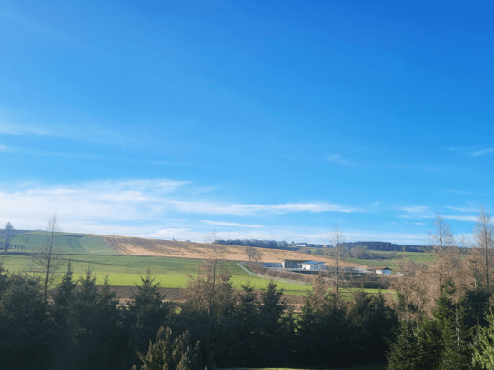 Herrlicher Familiensitz mit großzügigem Garten und traumhaften Ausblick