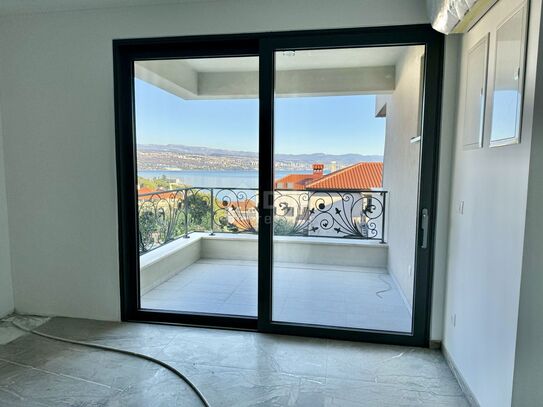 OPATIJA, ZENTRUM - Wohnung von 67m2 in einem neuen Gebäude im Zentrum von Opatija mit Garage, Meerblick, 200 Meter vom…