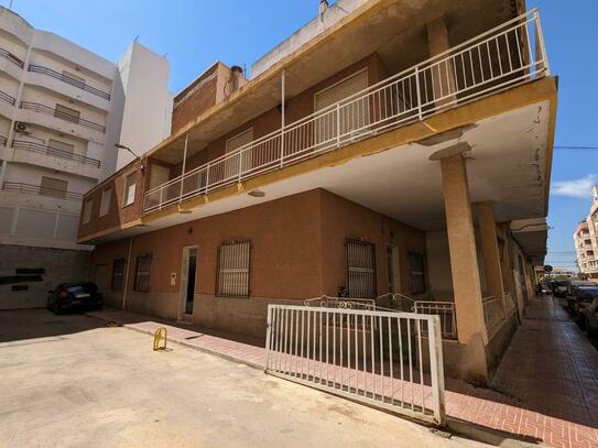 urban plot in Torrevieja with 6