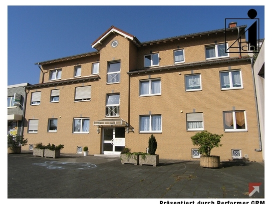 2-Raum-Souterrain-Wohnung mit Garten-Terrasse.