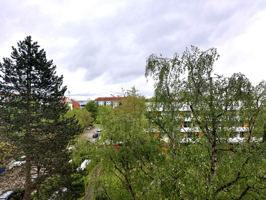 Bezahlbare 2 Zimmerwohnung nördlich von München mit Balkon und Tiefgarage