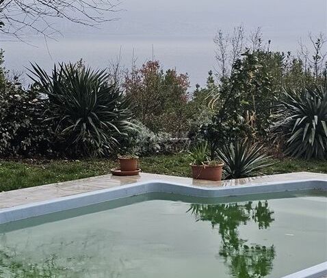 OPATIJA, IKA - Erdgeschosswohnung mit Pool und Meerblick! GELEGENHEIT!