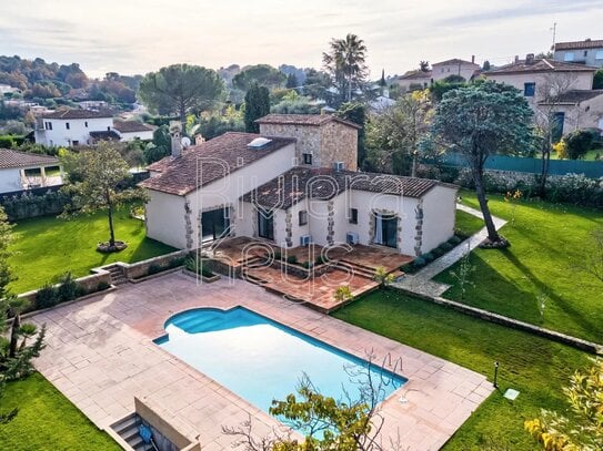 VALBONNE Peyrebelle: Wunderschöne renovierte Villa mit Pool, in der Nähe des Dorfes