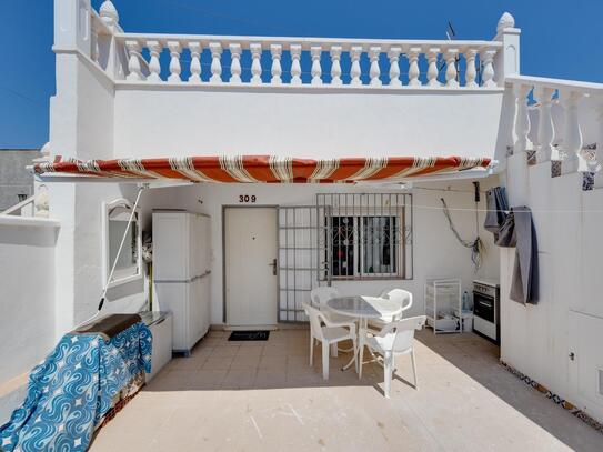 Bungalow in Torrevieja with 2