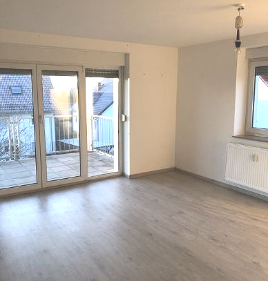 Selbstnutzung oder Kapitalanlage - Großzügige 4 Zimmer Eigentumswohnung mit Balkon, EBK und 2 Tiefgaragenstellplätzen i…