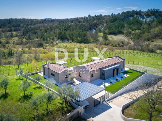 ISTRIEN, HUM – Moderne Villa mit schöner Aussicht in einzigartiger Lage