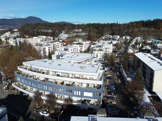 Sonnige Kleinwohnung mit Wintergarten + Tiefgaragenstellplatz in der Paracelsusgasse 16