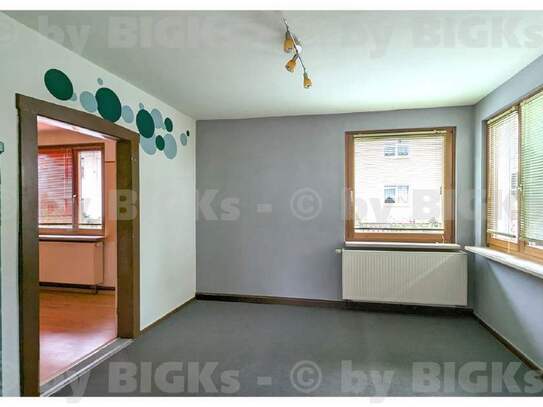 BIGKs: Suhl - 2 - 3 Zimmer Wohnung separate Küche + Wannenbad (-;)