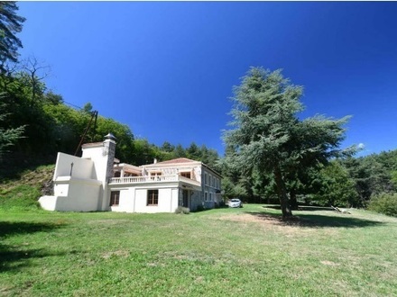 Landhausvillenanwesen in der Ardèche