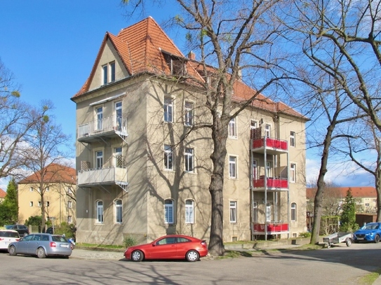 Ruhig & Grün ... mit großem Sonnen-Balkon!