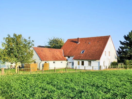 Naturnah Wohnen - Solider Resthof mit Nebengebäude!