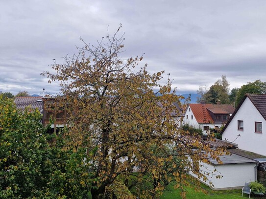 Schöne gemütliche DG-Wohnung in ruhiger Lage