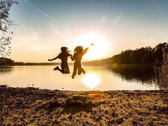 WOHNTRAUM IN TOPLAGE - MIT ZWEI GETRENNTEN EINGÄNGEN - IDEAL FÜR WOHNEN + ARBEITEN IM HOMEOFFICE !