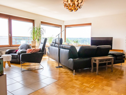 Exklusives Penthouse mit traumhafter Aussicht über Wehr