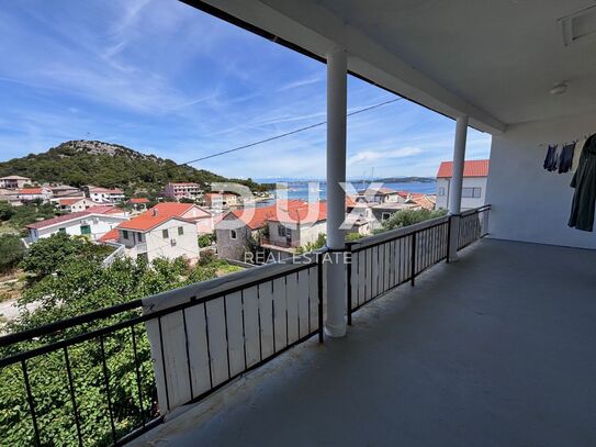 VRGADA ISLAND - Haus mit beeindruckendem Meerblick