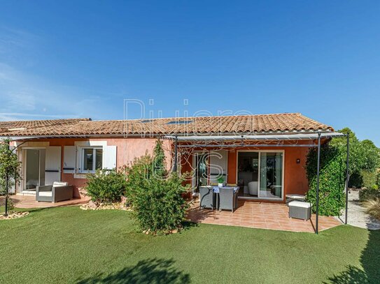 3-bedroom house on one level, swimming pool, golf course on foot, Roquebrune-sur-Argens