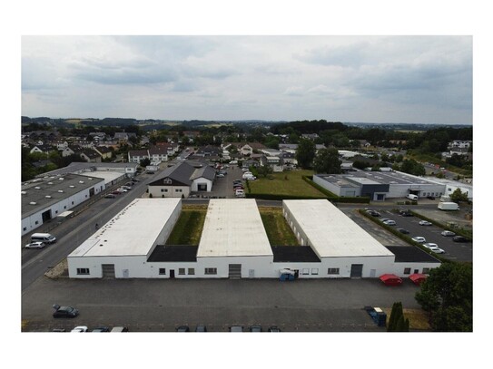 Halle 760m² und Büro / Sozialräume 100m² (O-H-S 32)