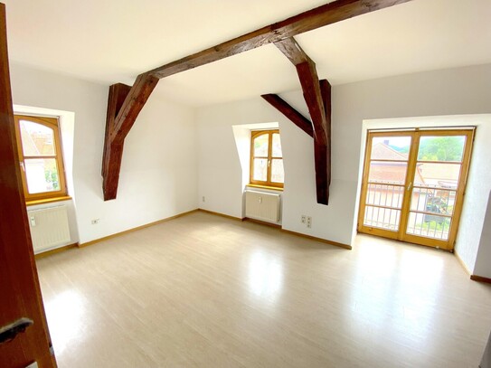 Ruhige Wohnung in historischem Ambiente – 3 Zimmer, 86 m² im Herzen von Ellingen