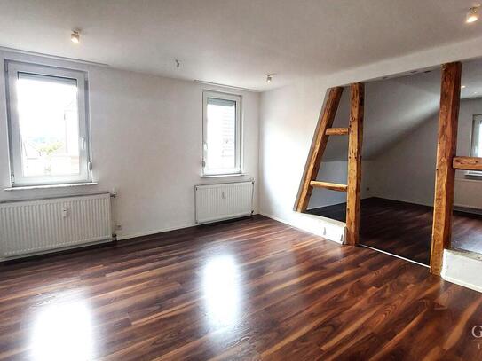 Schöne 3 bis 4 Zimmer-Wohnung in ruhiger, zentraler Lage, renoviert und sofort bezugsfrei!