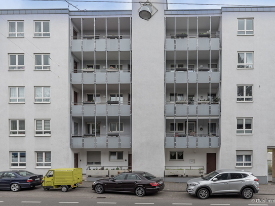 Freundlich helle, praktische und gepflegte 2 ZKB Eigentumswohnung mit Balkon und Aufzug