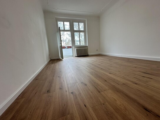 Neue 60m Wohnung Berlin Spandau, Balkon + Garten – 1 Min zur Havel + Koeltzepark